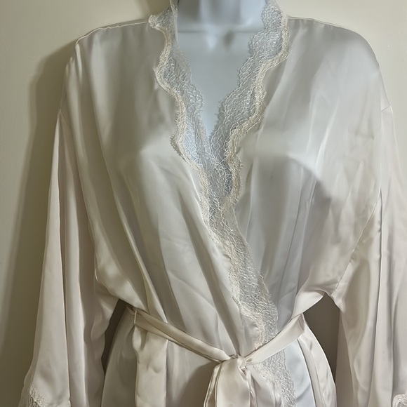 VICTORIA Secret Bride Robes Size XS - Picture 4 of 7